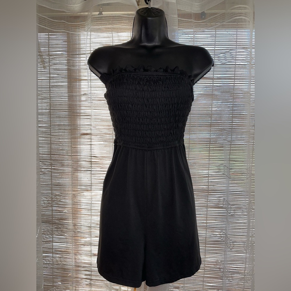 Plus Black Ruffle Smocked Romper - Picture 2 of 8